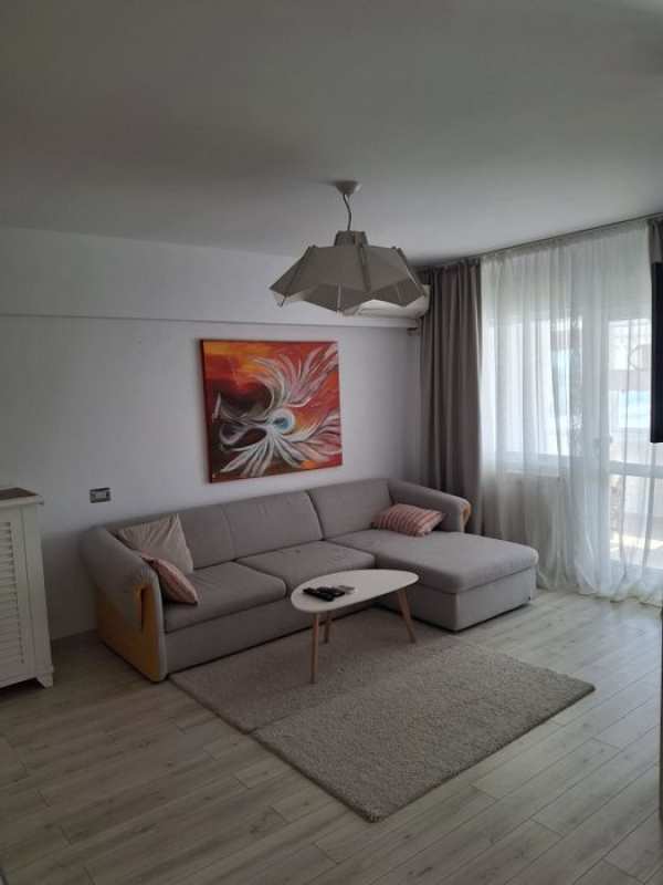 DIRECT PROPRIETAR Închiriez apartament 3 camere