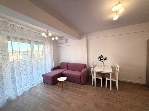Inchiriez apartament 2 camere in Ansamblul Rezidential Luceafarul