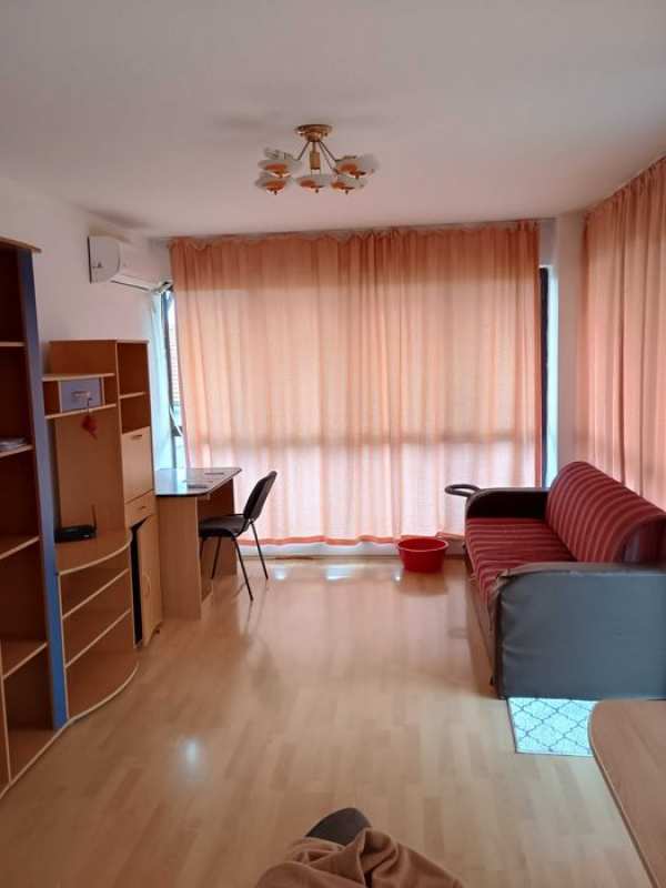 Dau in chirie apartament 2 camere.