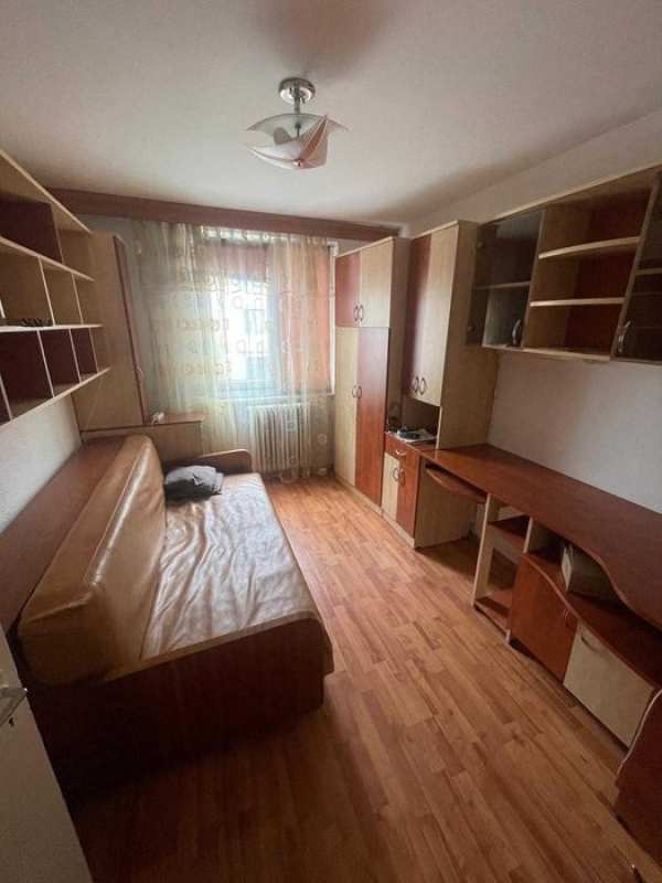 Apartament 2 camere 1/4