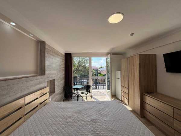 DIRECT PROPRIETAR – incepand cu 21 mai 2026 ofer spre inchiriere garsoniera cu 410 €/luna TOATE ultilitatile incluse + parcare disponibila!!!