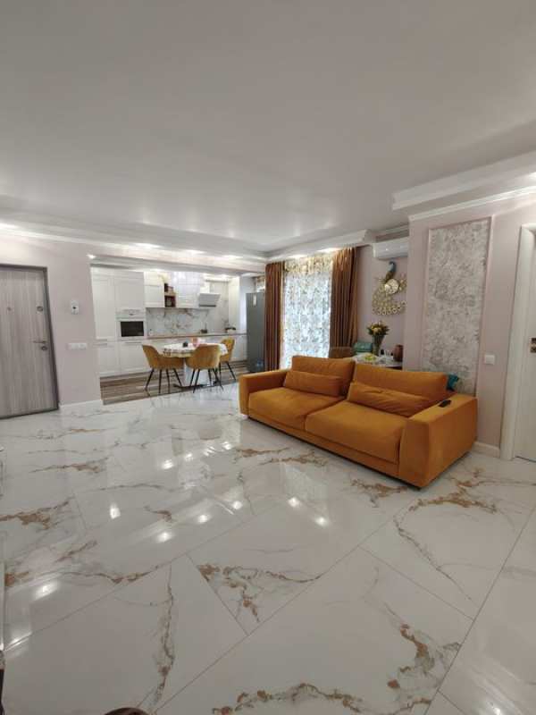 Vand apartament 3 camere mp in zona vivo