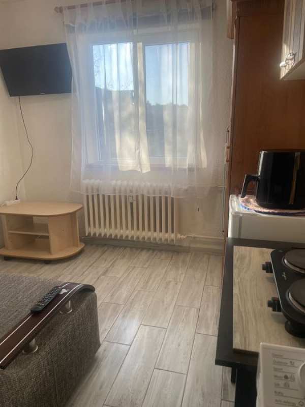 PfDau in chirie garsonieră confort trei