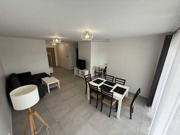 Apartament 3 camere + terasa de vanzare