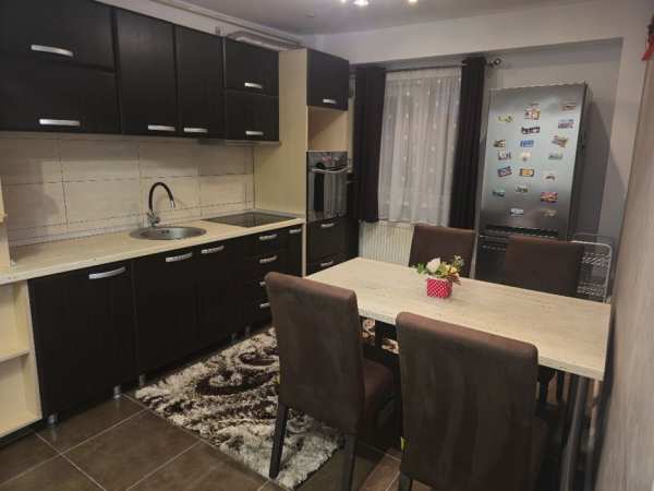 Vand Apartament 2 camere