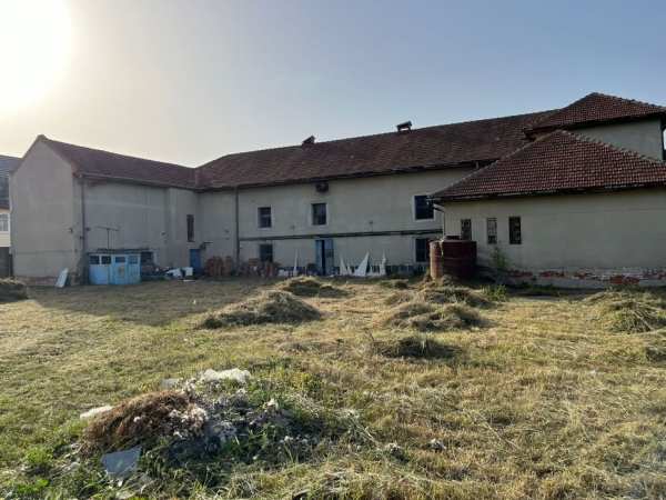 Pentru închiriat