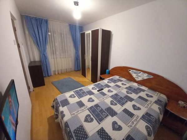 Inchiriez apartament 2 camere