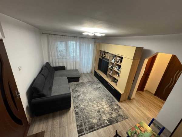 Apartament 2 camere Piata Meva .