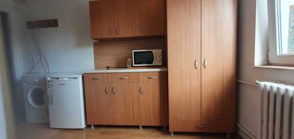 Persoana fizica inchiriez garsoniera gheorgheni,pret 140 eur