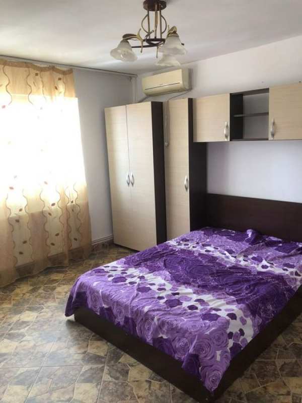 Garsoniera de vanzare decomandata, etaj 3/4