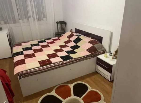 Inchiriez aparatament 4 camere Tg-Jiu -zona semicentrala