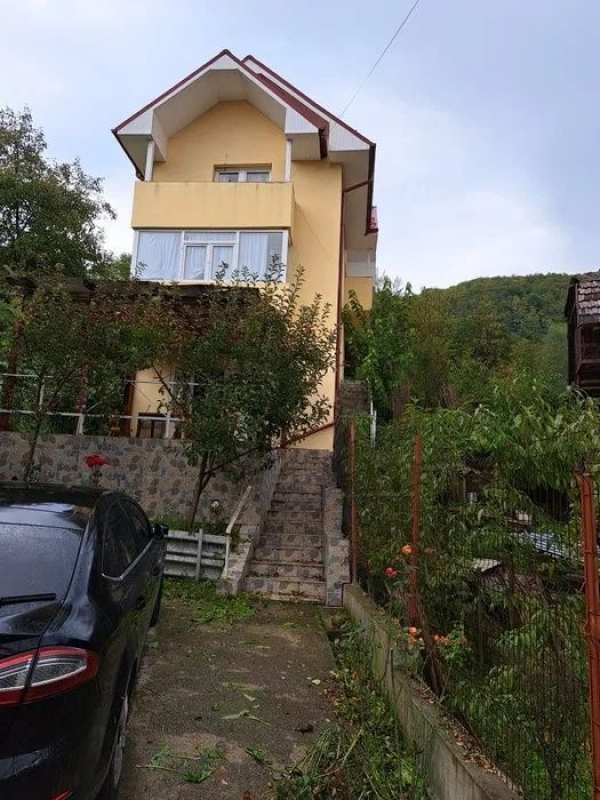 Închiriez cabană pentru Paște în Băile Olănești