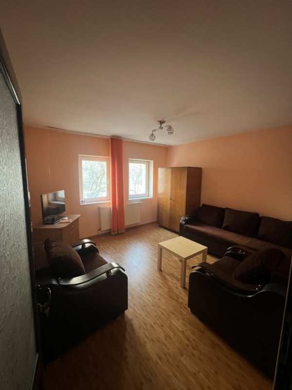 Garsoniera de inchiriat