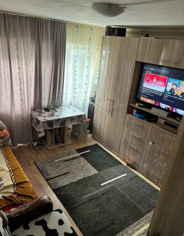 Vand garsoniera 22 mp