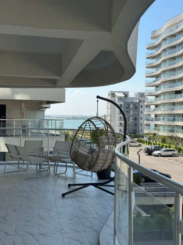 Apartament 3 camere cu vedere la mare si lac