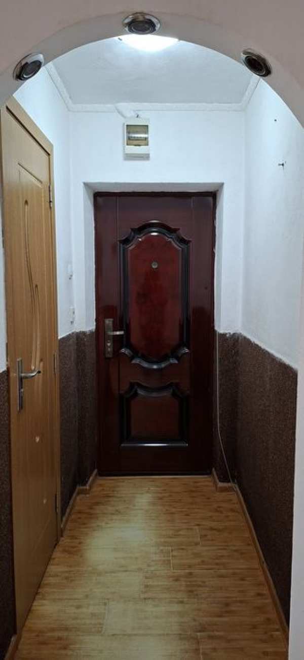 Vând apartament 2 camere