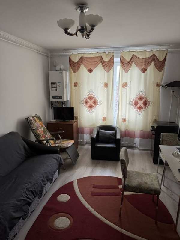 Inchiriez garsoniera