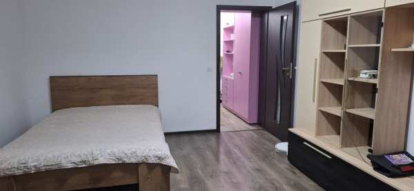 Proprietar închiriez garsonieră