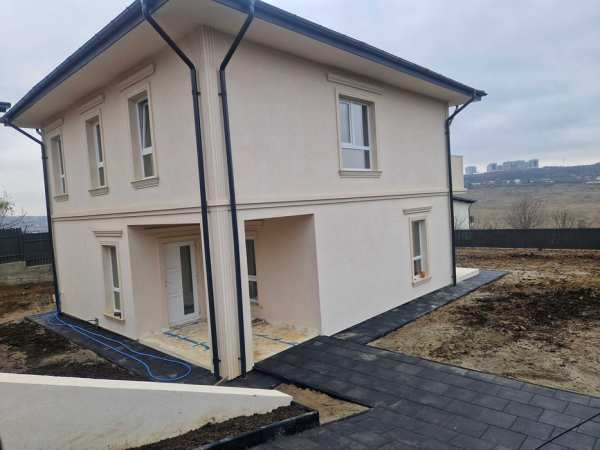 Casa individuala 700mp teren