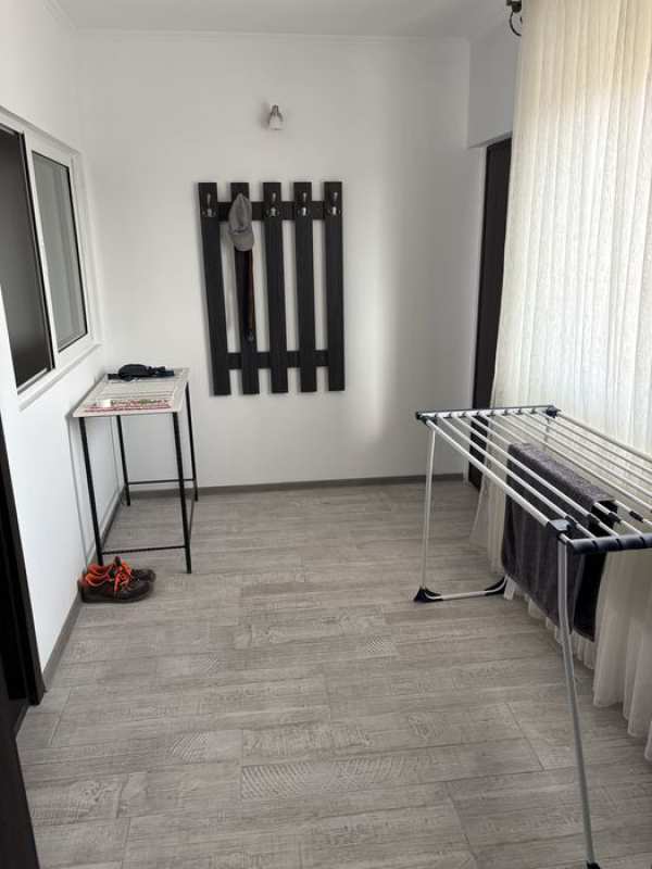 Inchiriez garsoniera