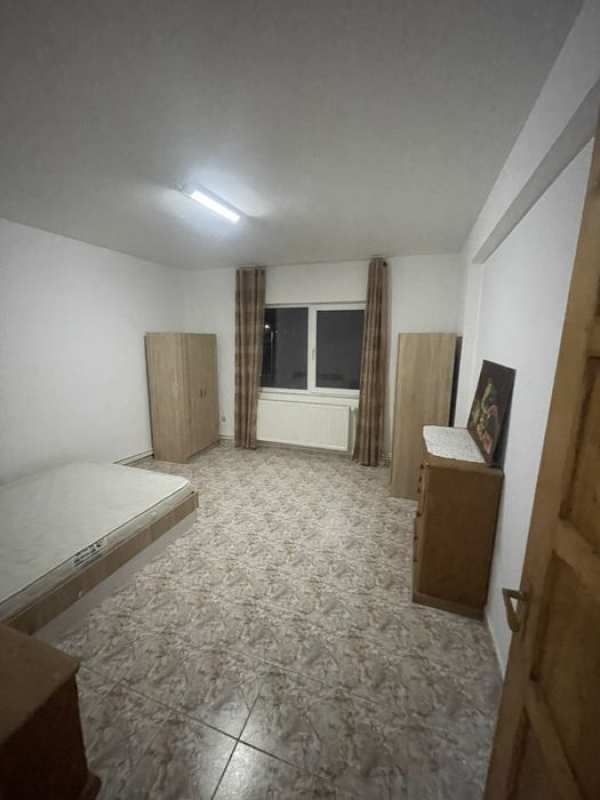 Casă de închiriat Primul Etajul