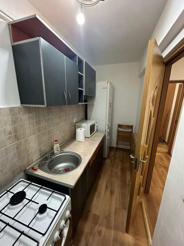 Vând garsoniera cf1 semidecomandat