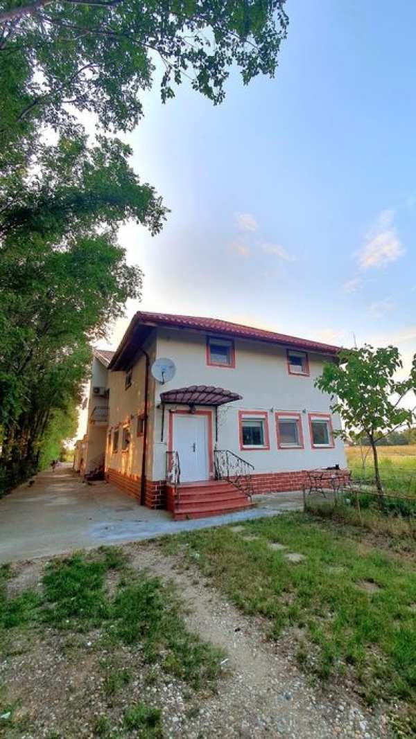 Vila de inchiriat 400mp langa bucuresti