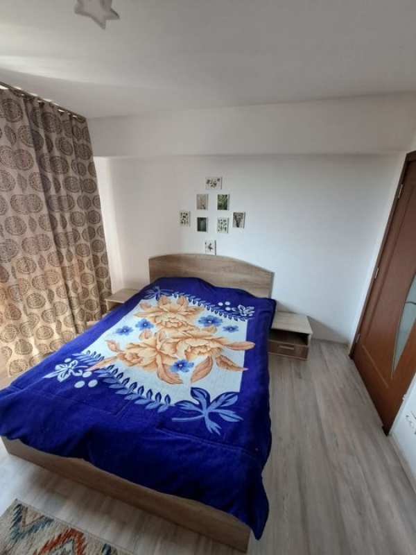 Inchiriez apartament 2 camere direct proprietar
