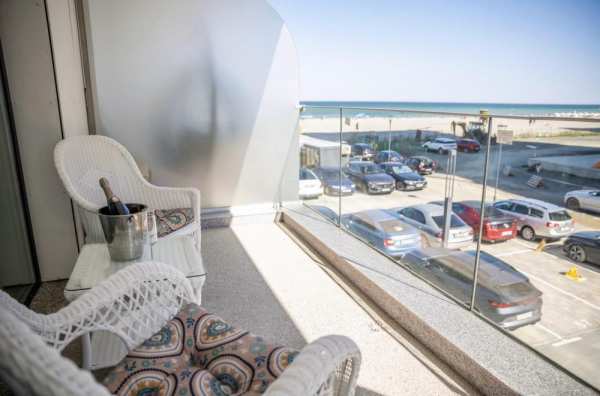Garsoniera/studio Sea on Mamaia prima linie la plaja