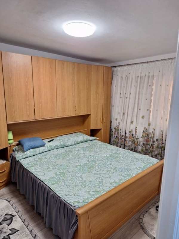 Vand Garsonierã în Bumbesti Jiu 25.000€