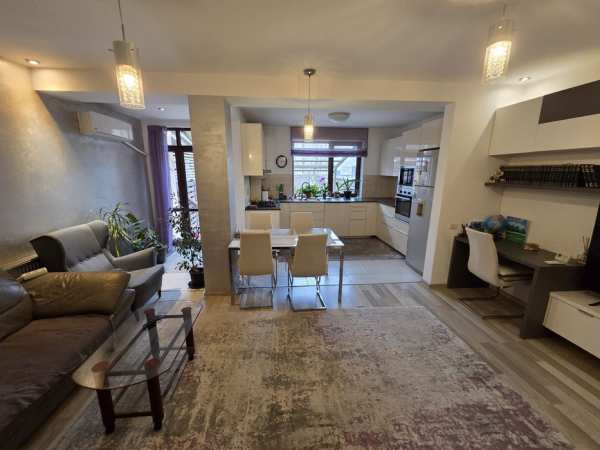 Casa P+1+pod 4 cam Ghencea Cooperativei