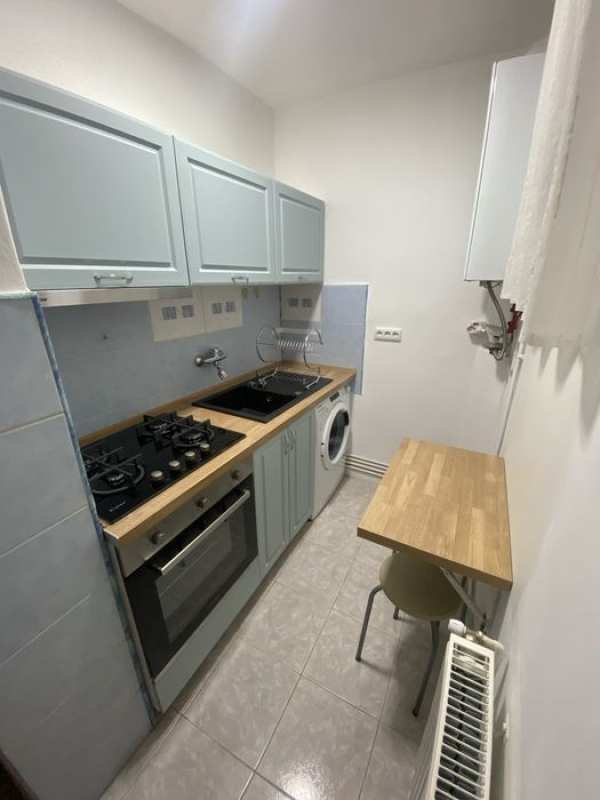 Inchiriez  apartament 1 camera. Zona Dambu