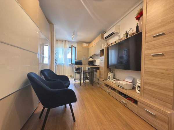 Apartament 2 camere in cartierul Solar, loc parcare, Metalurgiei 132