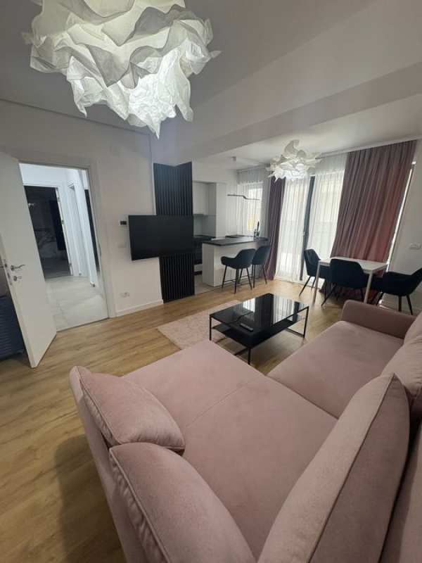 Închiriere apartament superb 2 camera cu terasa si gradina !