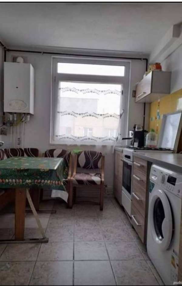 Proprietar vand apartament 2 camere Piatra Neamt