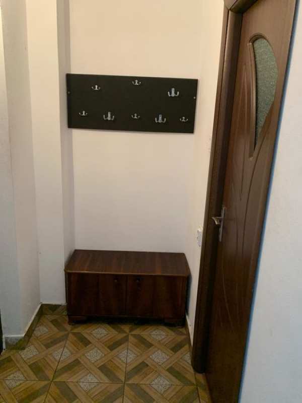 Vând garsonieră complet mobilată