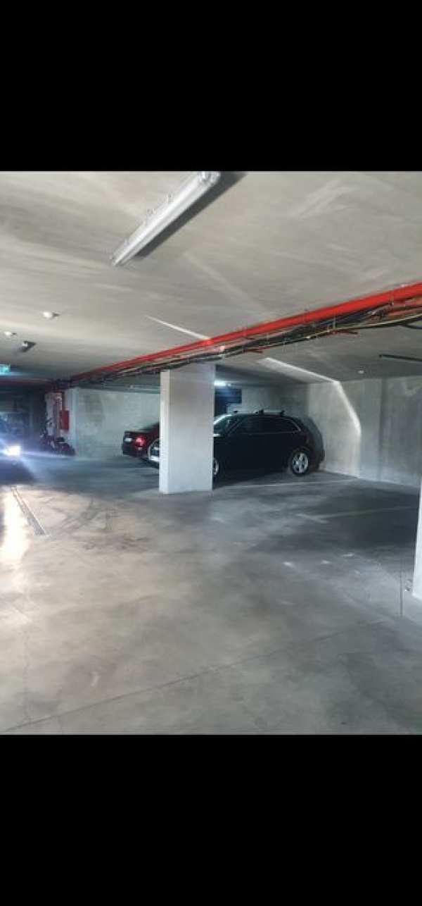Inchiriez loc de parcare subteran