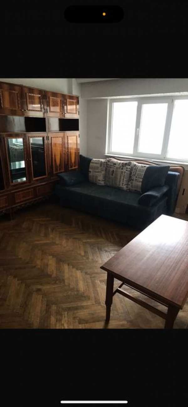 Vand aprtament 4 camere Slatina,Olt