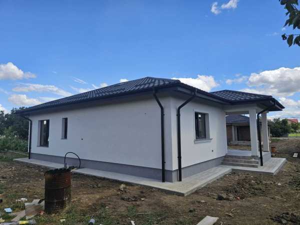 Schimb casă nouă Cordun cu apartament!