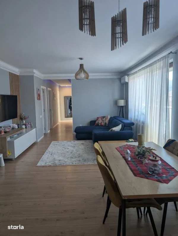 Apartament cu 3 camere, 77 mp, 2 bai, zona Parcului Poligon