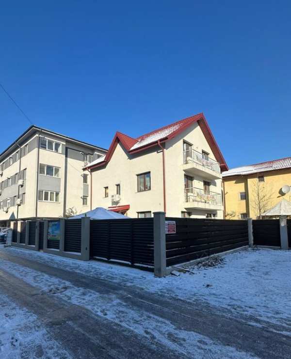 Vand casa parter +2 etaje