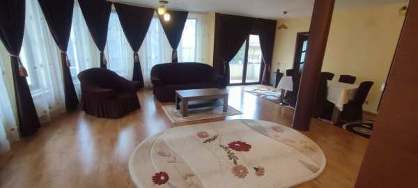 Apartament 4 camere de inchiriat