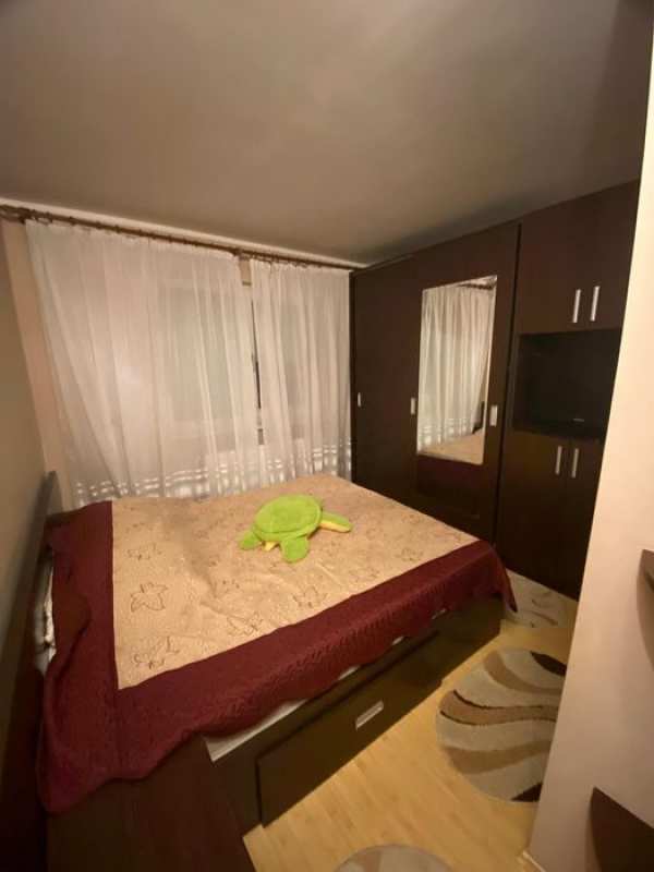 Închiriez apartament cu 2 camere in regim hotelier,.