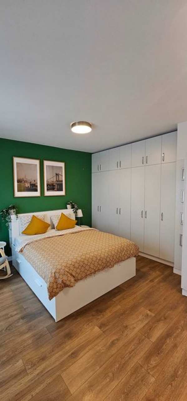 Proprietar inchiriez garsoniera pe B-dul Timisoara (CET Vest) -43mp