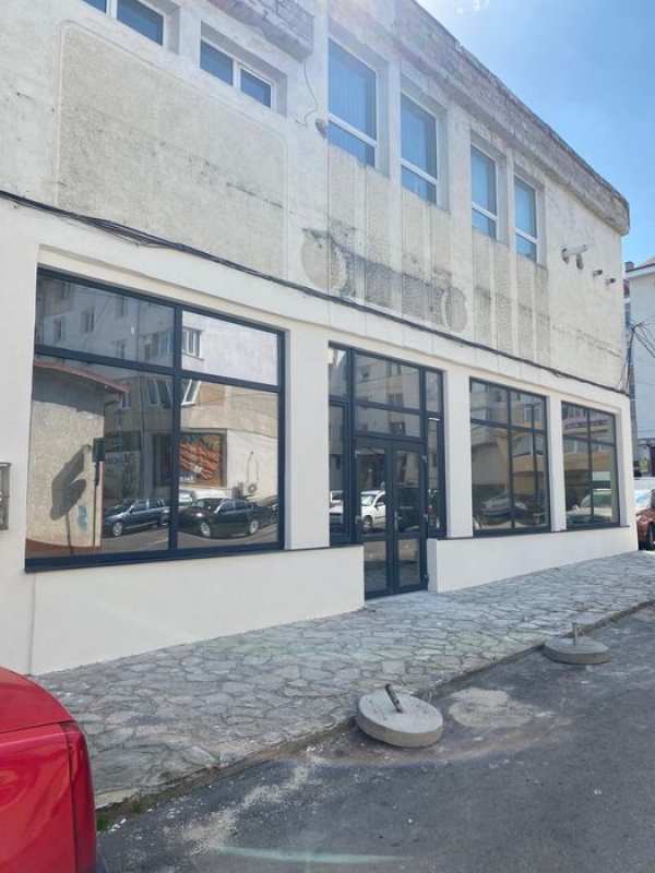 Inchiriez spatiu ultracentral