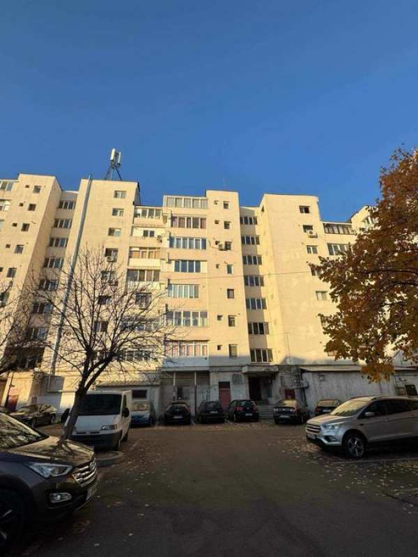 PROPRIETAR Garsoniera situata ULTRACENTRAL Targu Jiu, parcare inclusa