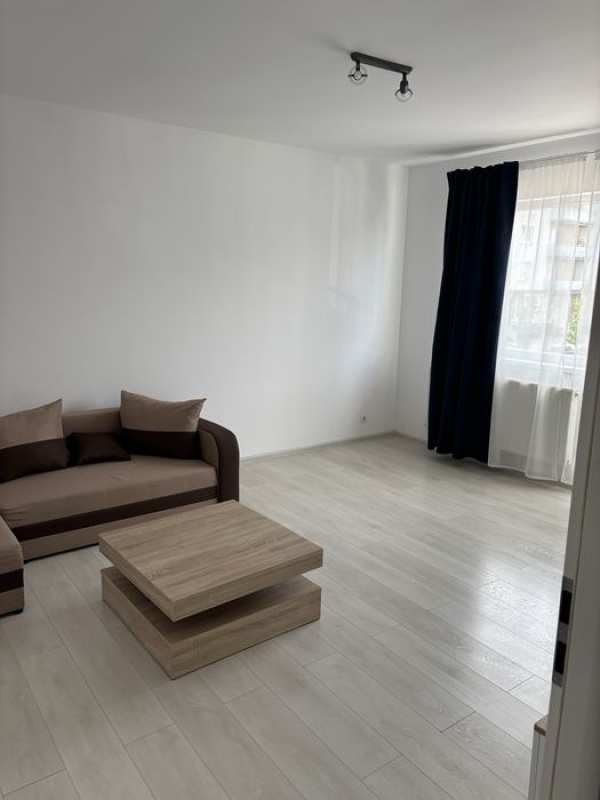 De inchiriat apartament 3 camere Ghimbav