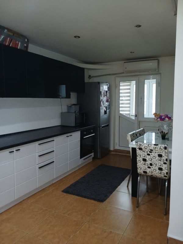 Apartament de inchiriat