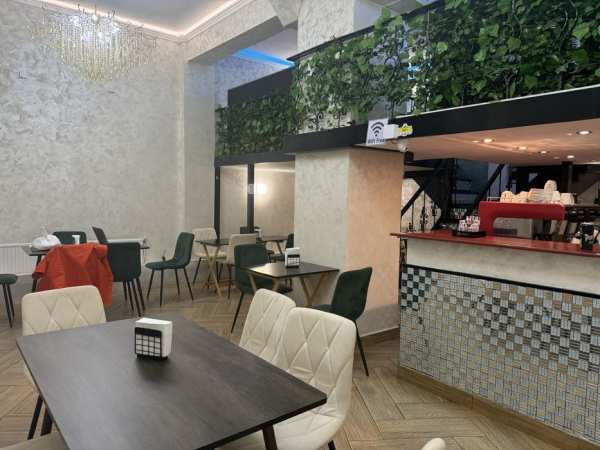 Vand afacere la cheie