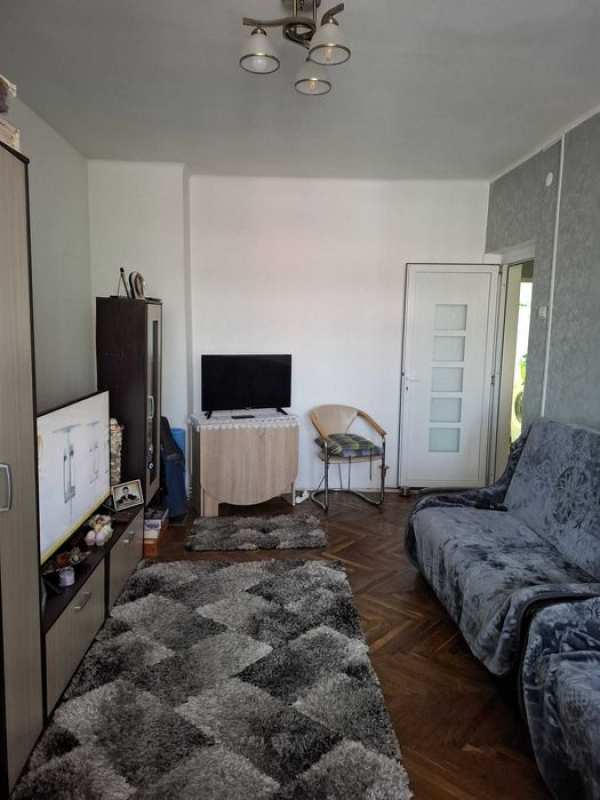 Vand apartament 2 camere, Targu Jiu